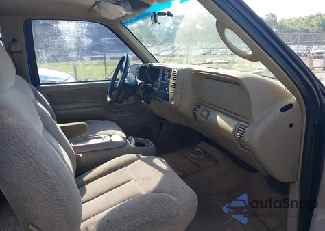 1997 Chevrolet C1500 Fleetside from USA, damaged, VIN 2GCEC19RXV1124552